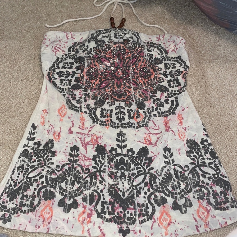 Women’s strapless tank top with detailed halter tie